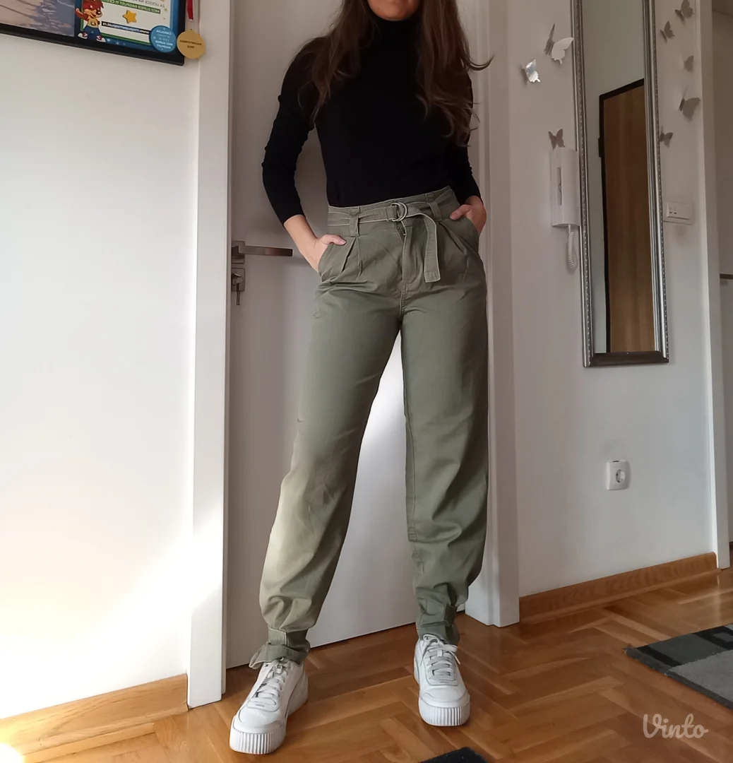 H&M maslinasto zelene pantalone