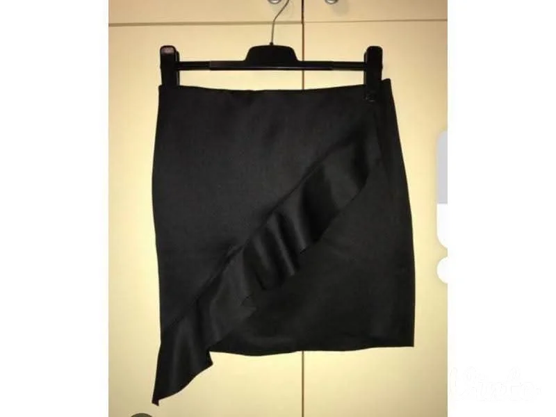 Bershka crna mini suknja