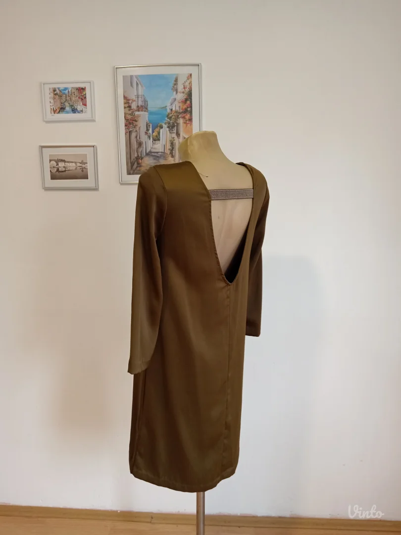 H&M haljina maslinasto zelene boje