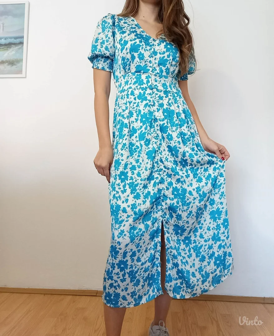 Predivna plava haljina