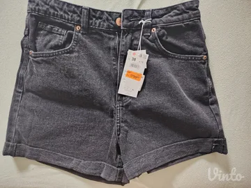 Reserved mom fit sorts NOVO