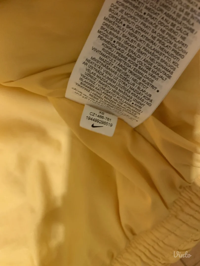 Nike zenska jakna XS