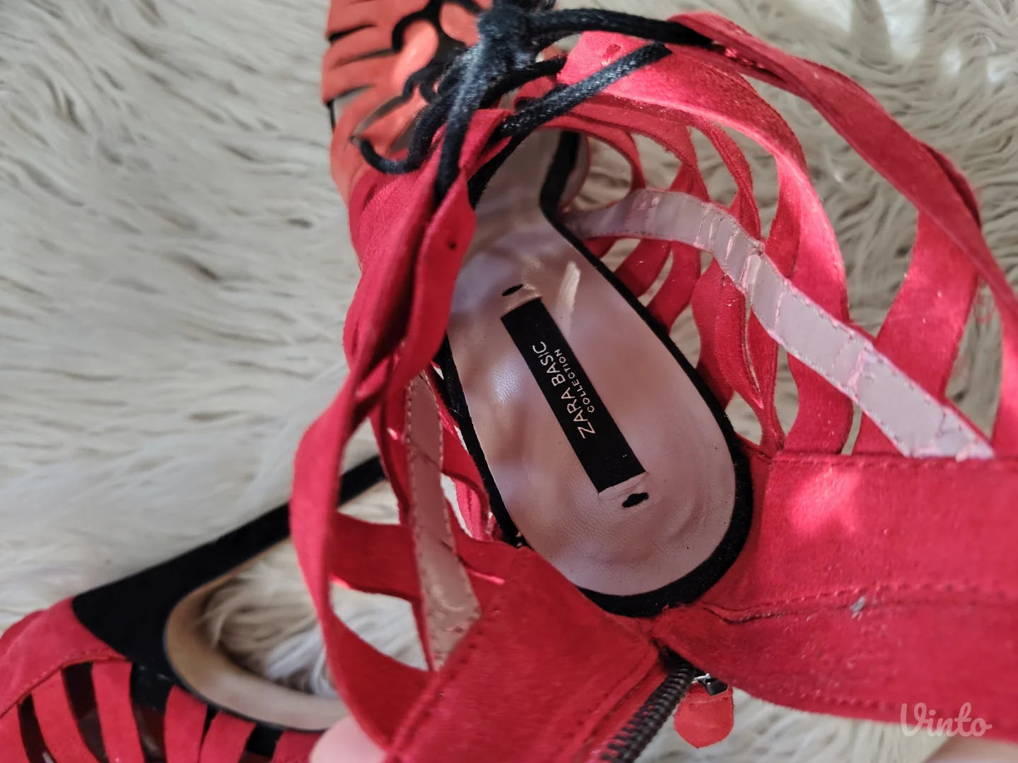 ZARA "Cage" Sandale na Petu