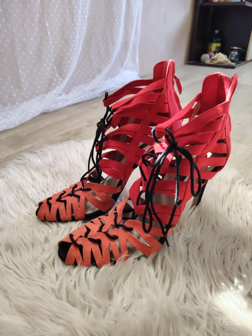 ZARA "Cage" Sandale na Petu