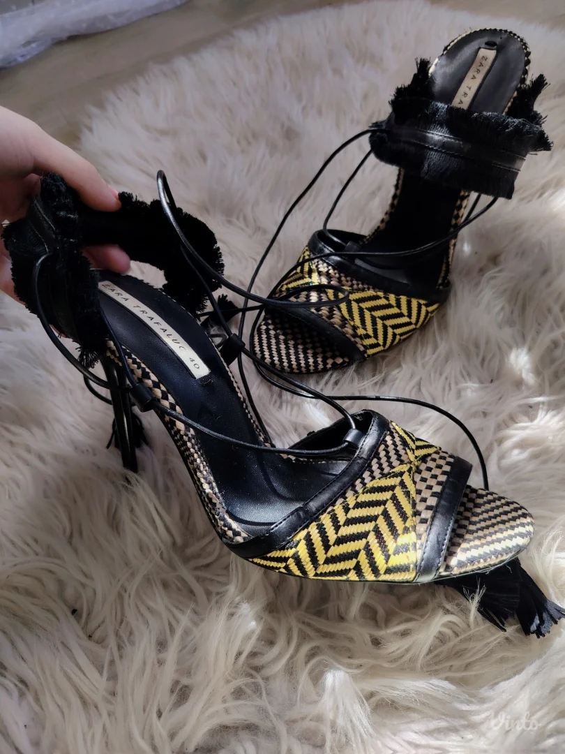 ZARA Tribal sandale sa resama i vezivanjem