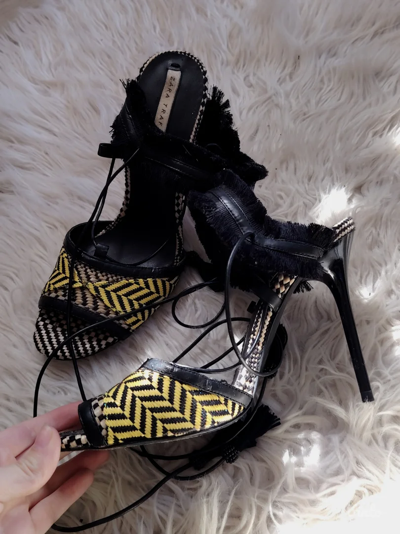 ZARA Tribal sandale sa resama i vezivanjem