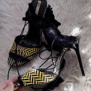 ZARA Tribal sandale sa resama i vezivanjem