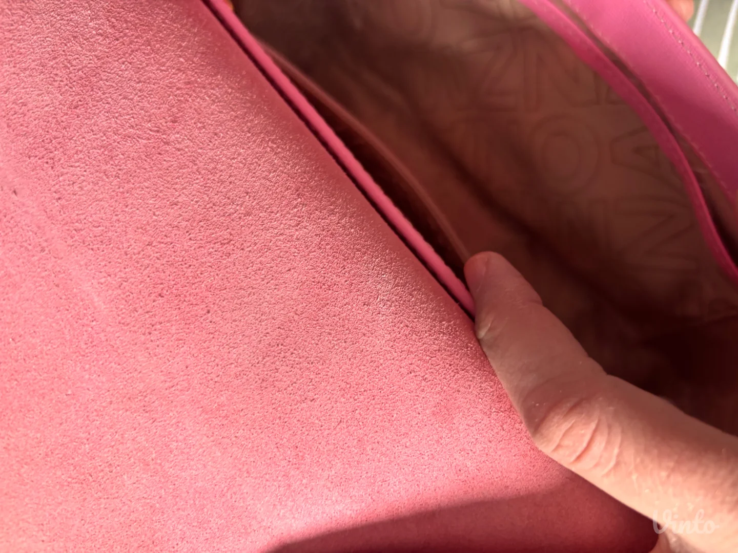 Mona kozna tasna pink