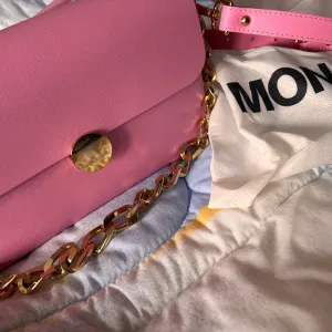 Mona kozna tasna pink