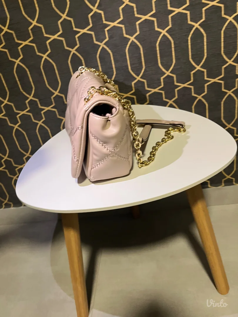 Bež nine west torbica