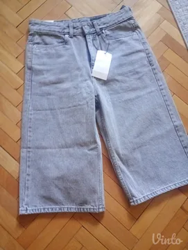 Zara Nove bermude