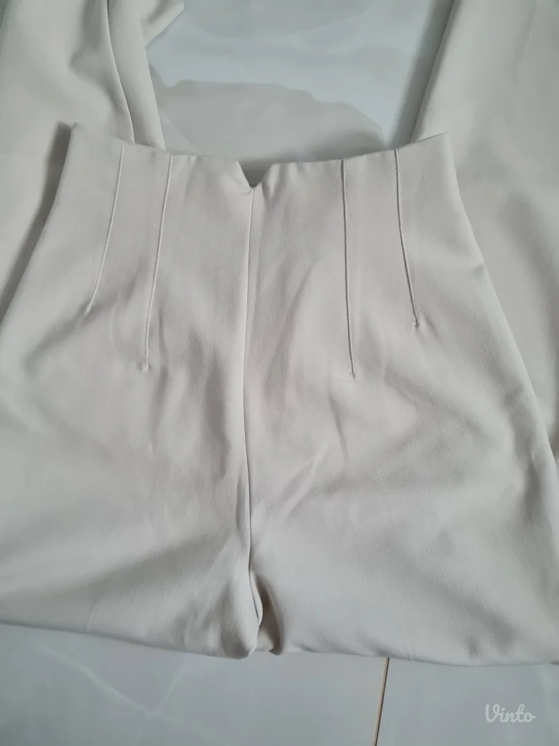 Zara pantalone