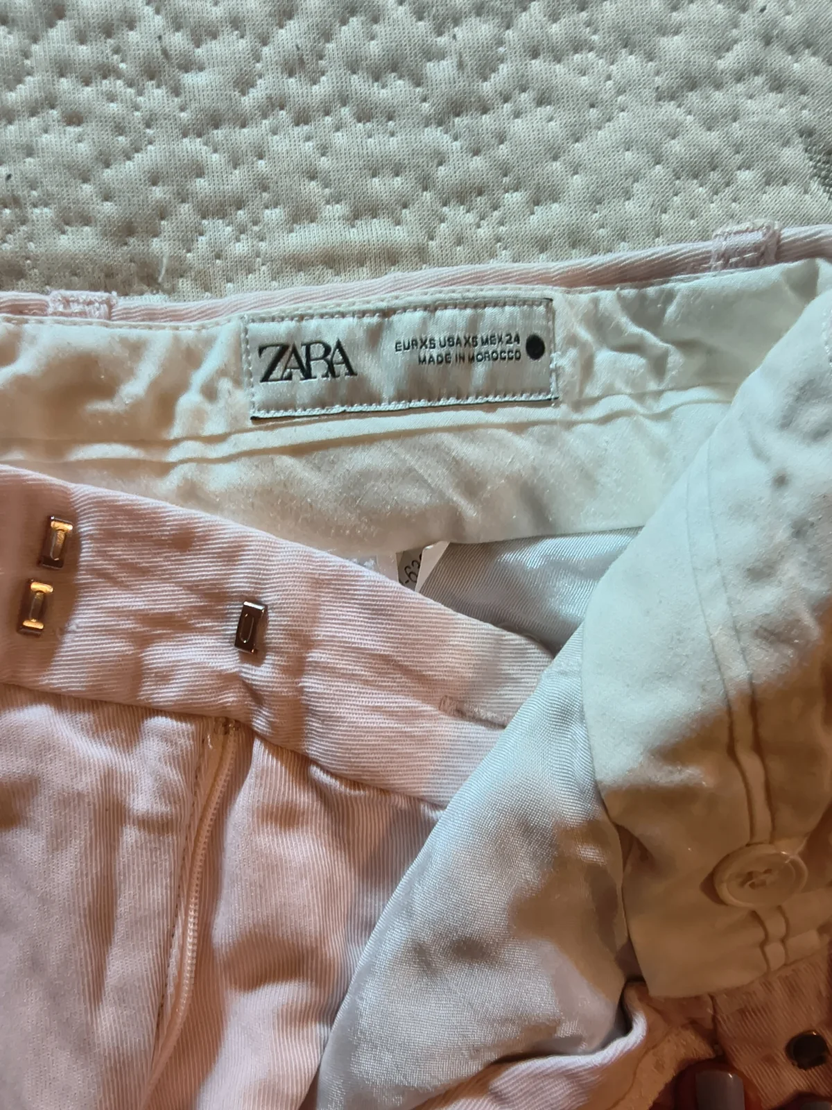 Zara pantalone XS