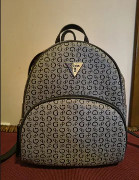 Guess ranac NOVO