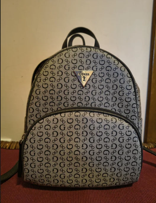 Guess ranac NOVO