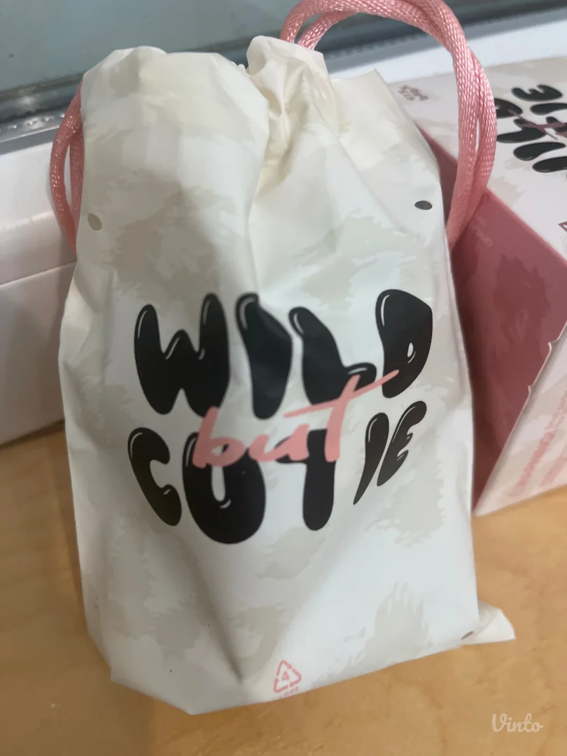 Crybaby privezak original