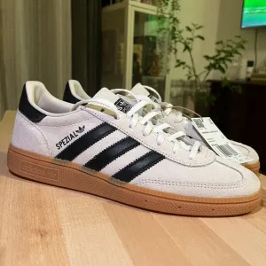 Adidas Spezial nove patike br. 41 1/3