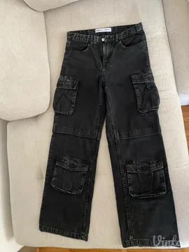 BERSHKA crne farmerke sa džepovima