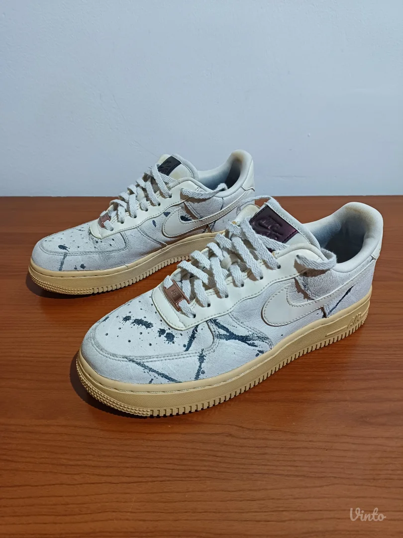 Nike Air Force 1