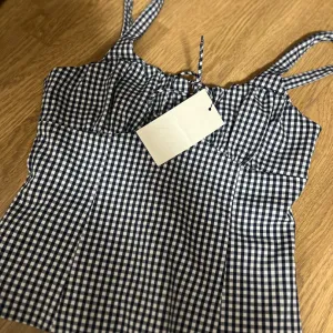 Zara nov top