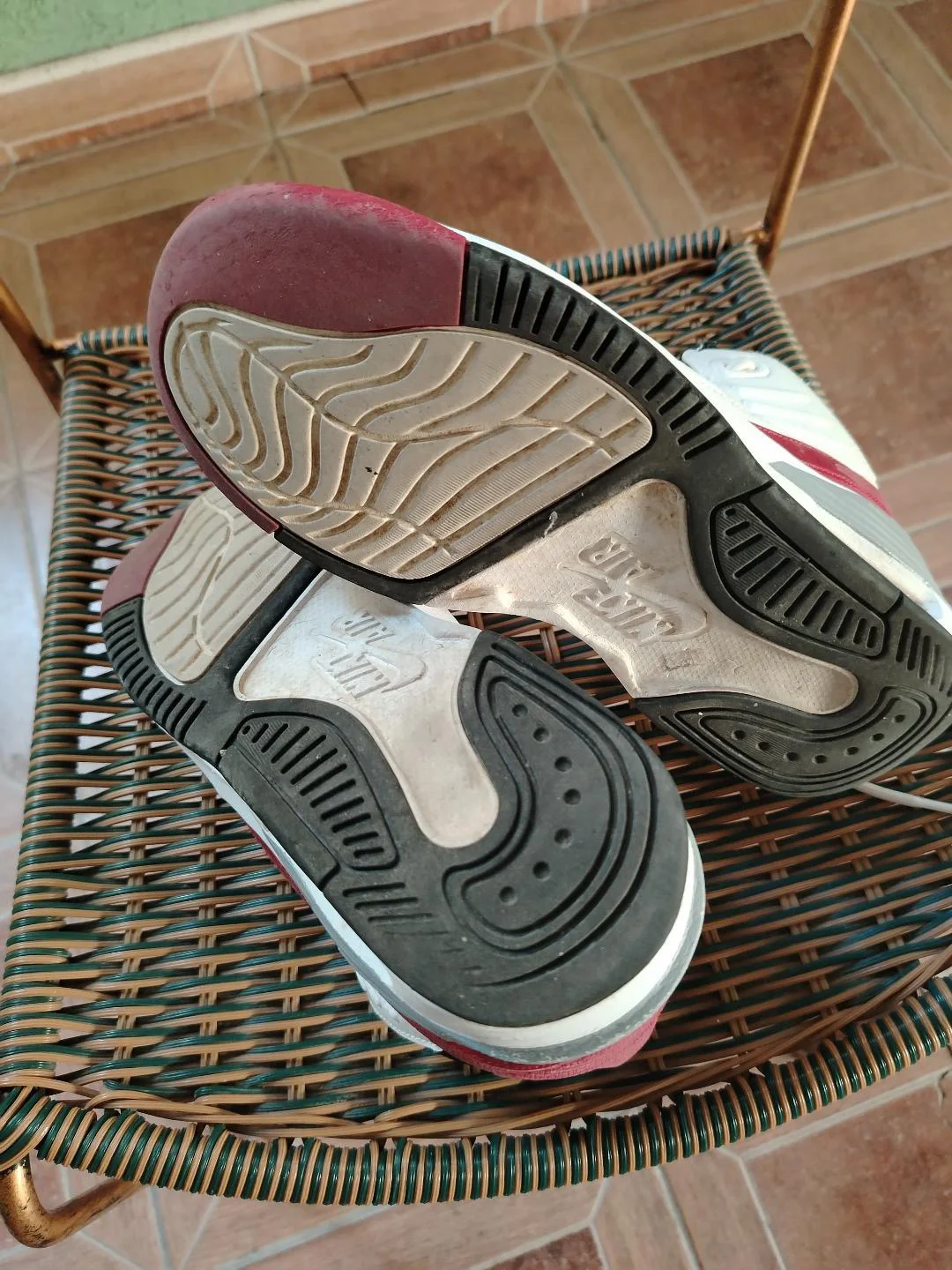 PATIKE NIKE AIR JORDAN AURA 5 HITNO !!!