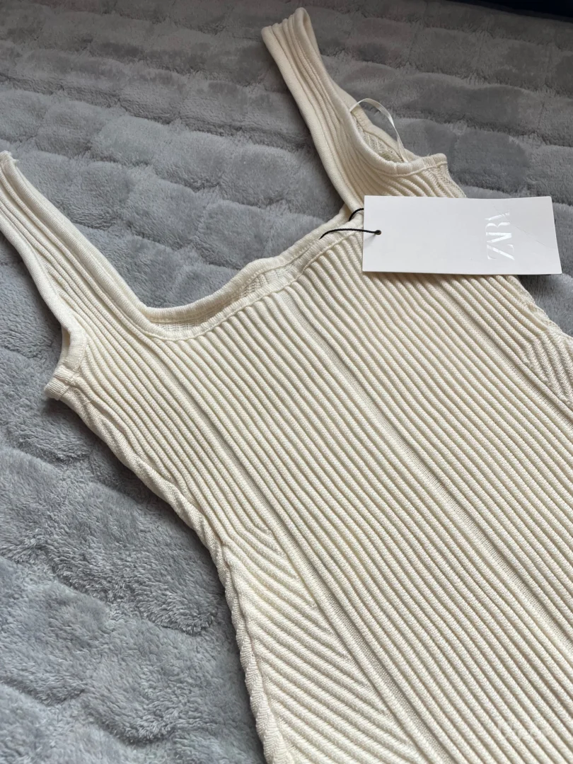 REZERVISANO Zara bodi, NOV