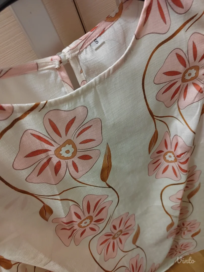 Cvetna haljinica za plažu