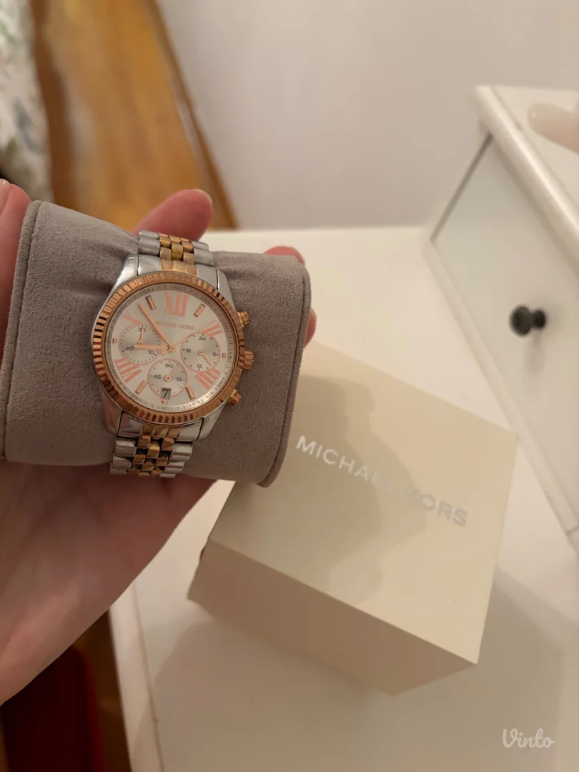 Michael Kors sat