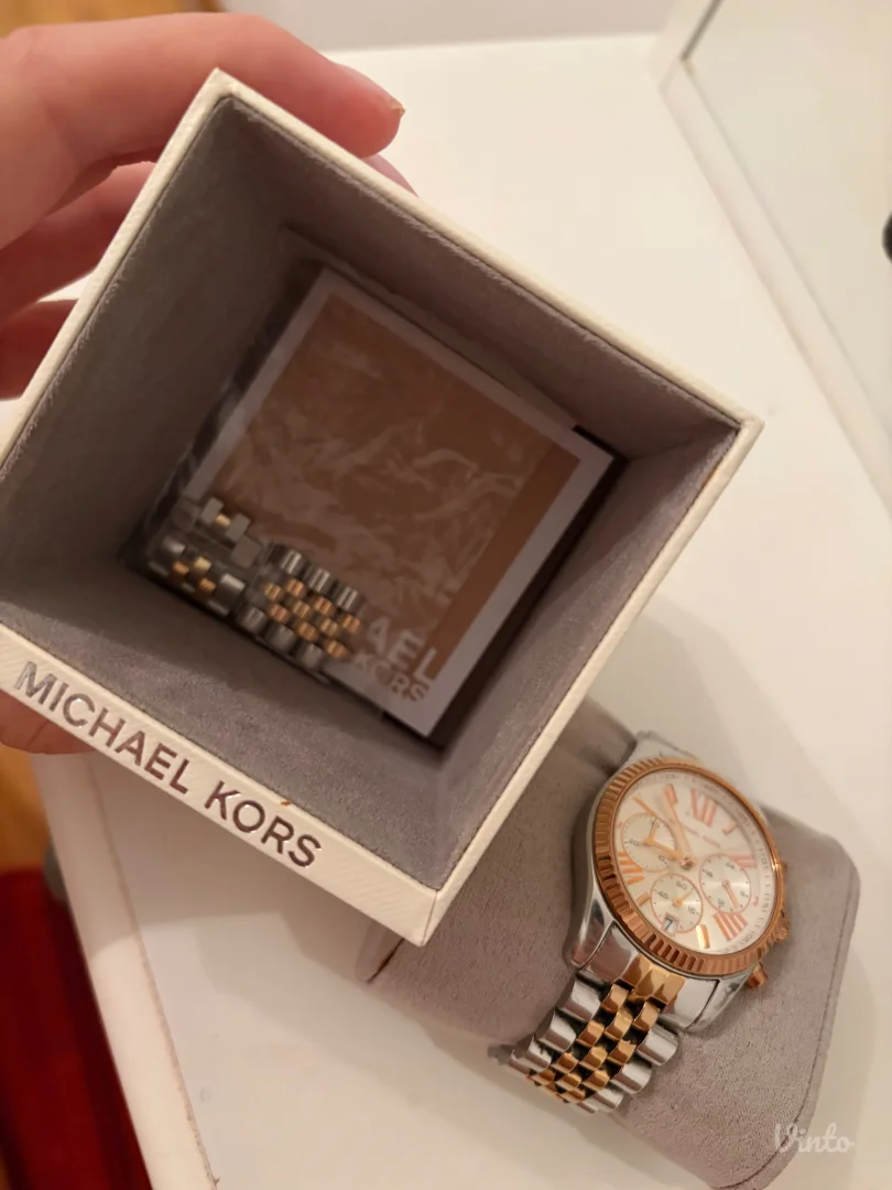 Michael Kors sat