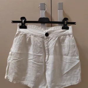 Beli letnji laneni šorts