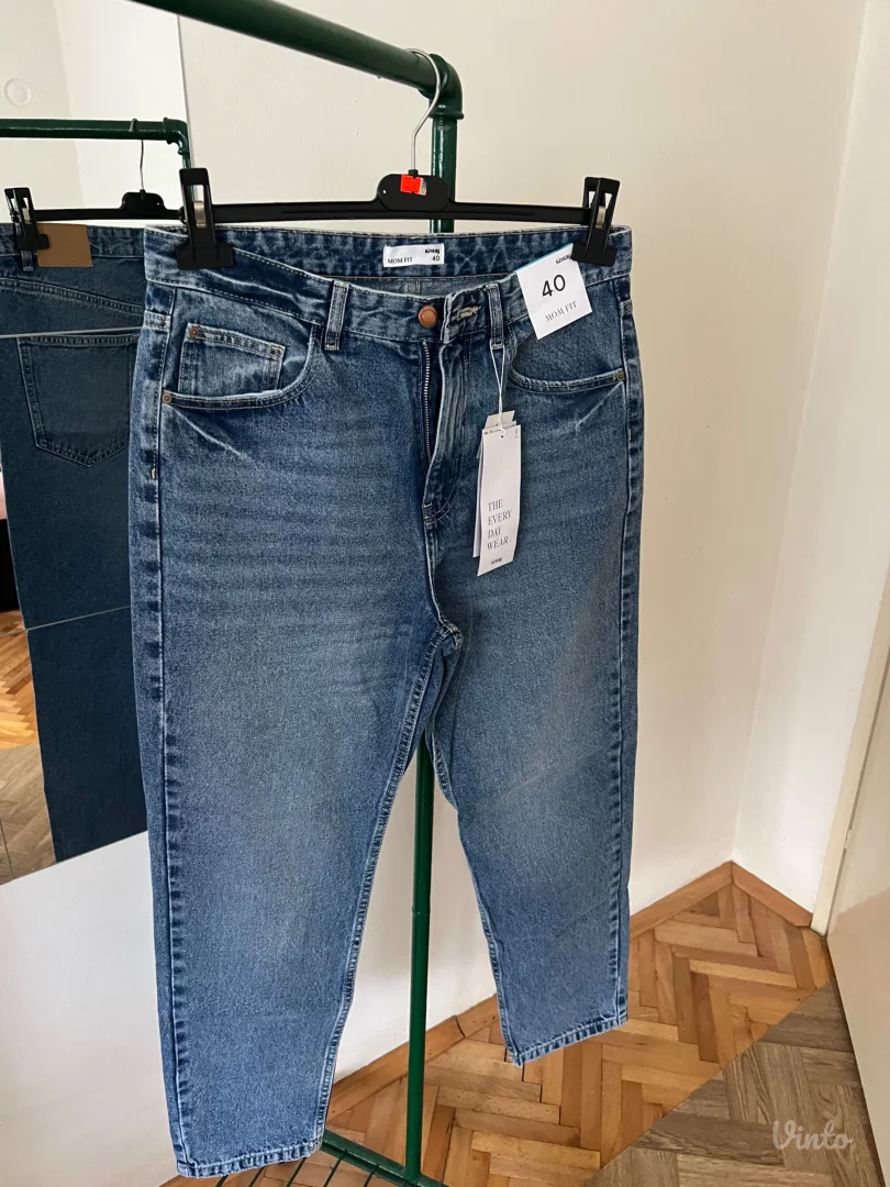 NOVO Mom farmerice sinsay