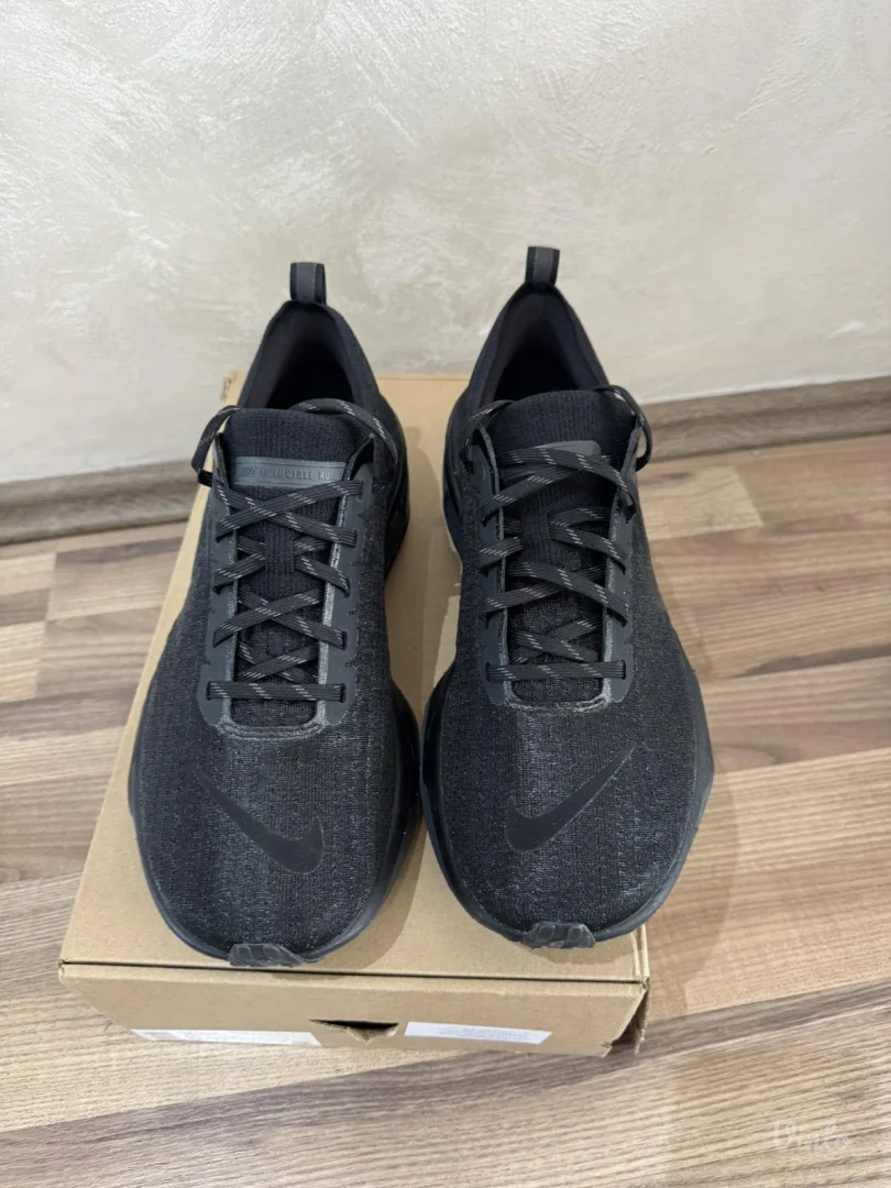 NOVO Nike invincible run 3 (br 45)