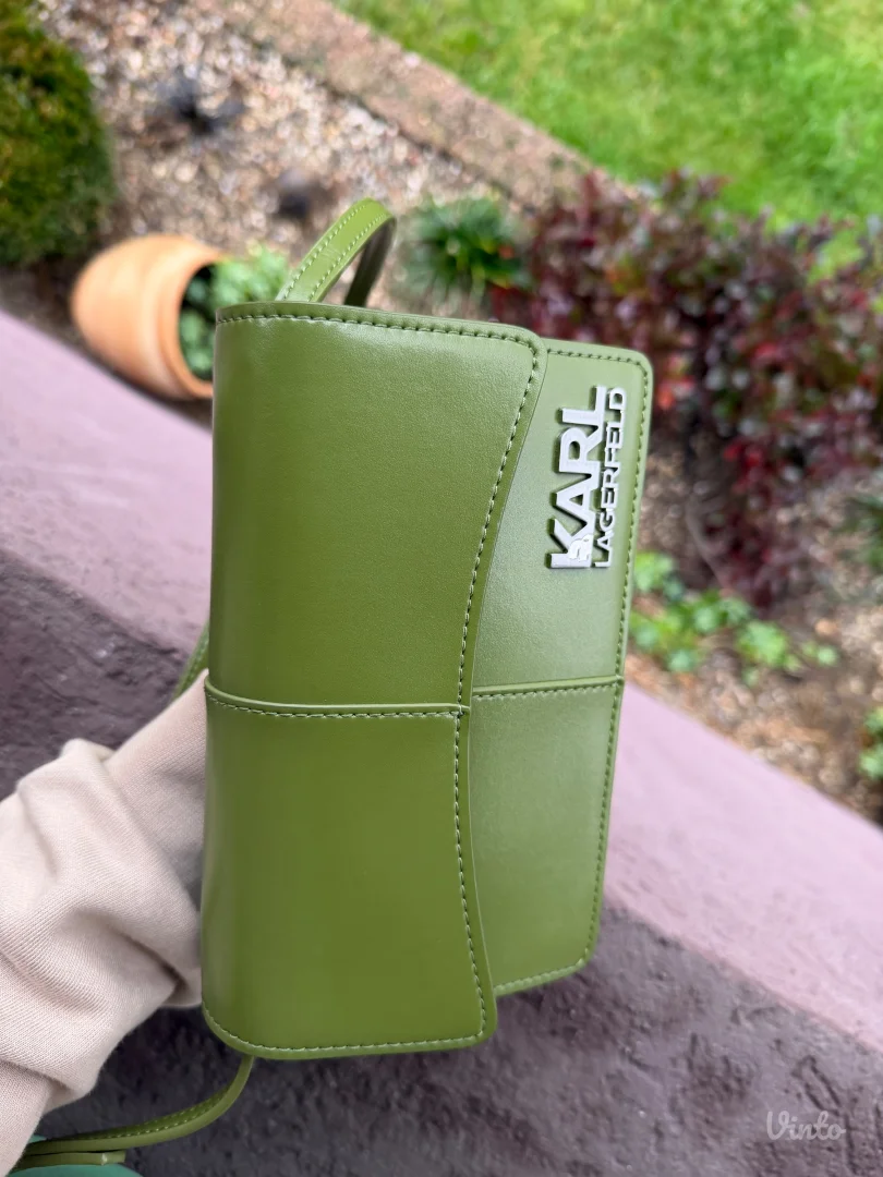 Karl lagerfeld torbica (jednom nosena)