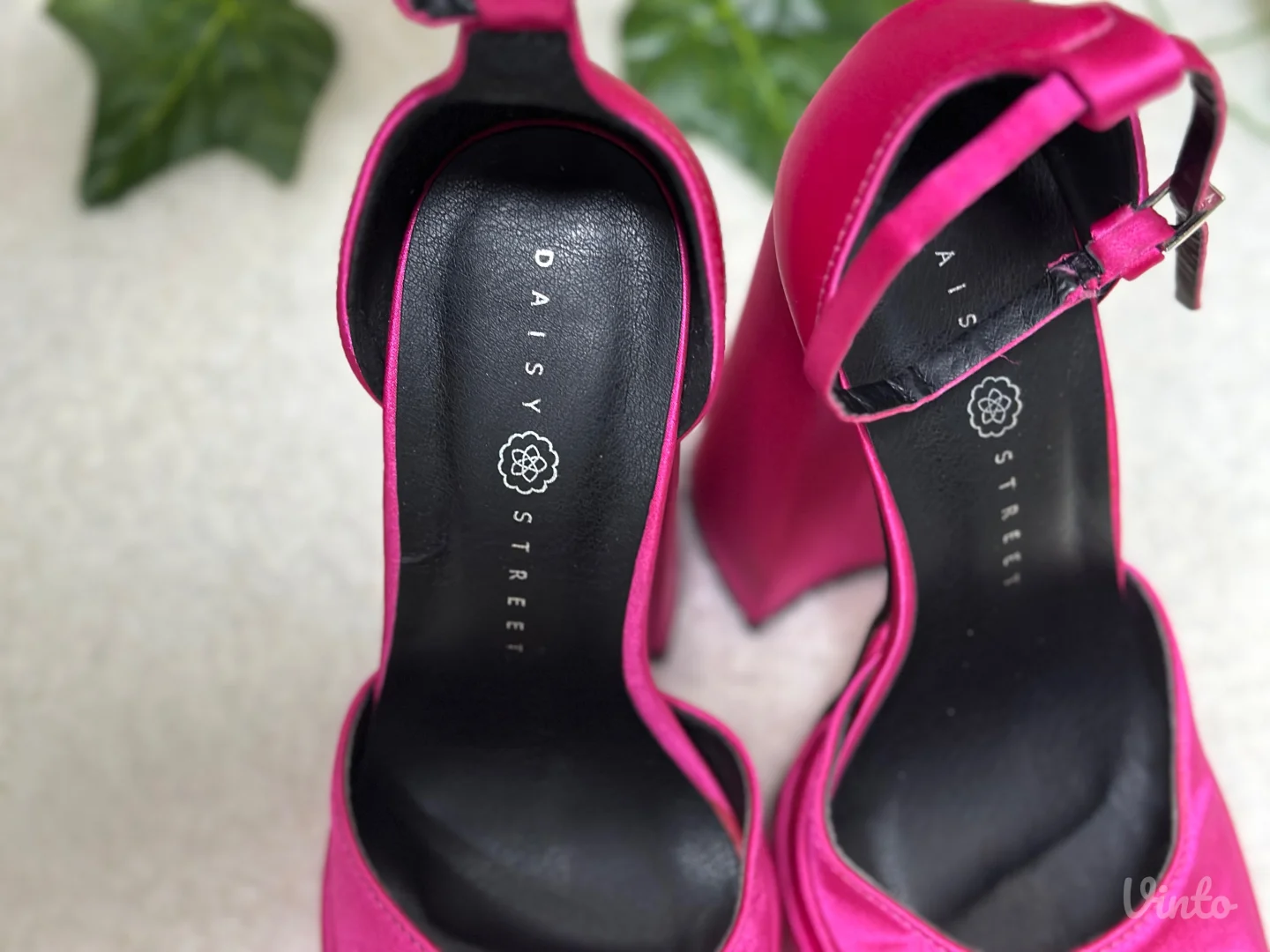 Daisy Street nove stikle