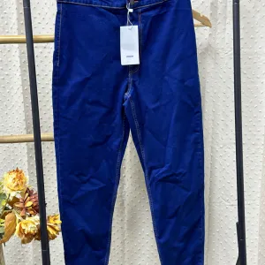 Bershka nove farmerke