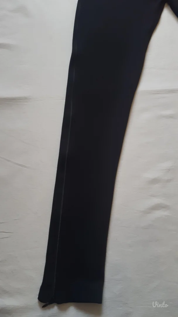 Crne helanke sa zipom