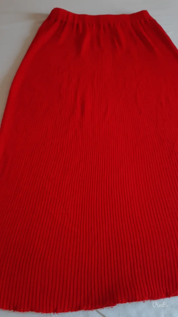 Vintage pletena crvena suknja