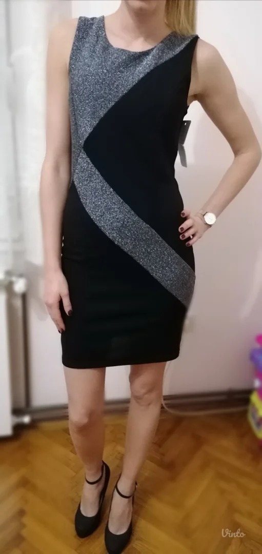 Haljina sa srebrnim detaljima Novo