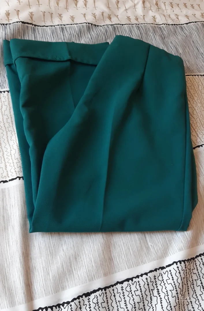 Tirkizne kapri pantalone