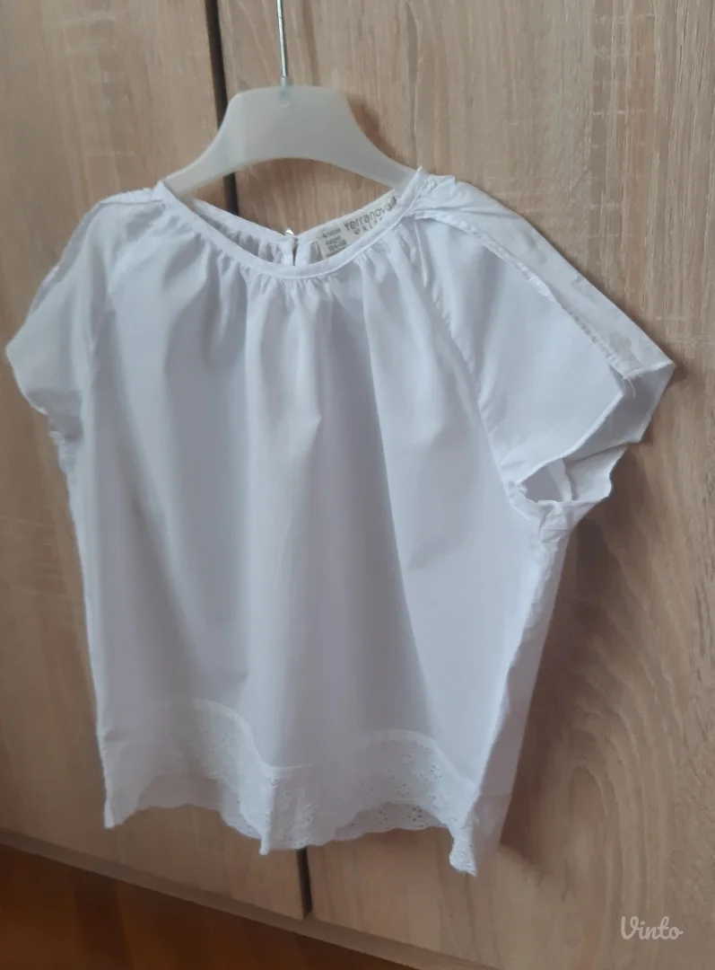 Bela bluza sa kratkim rukavima