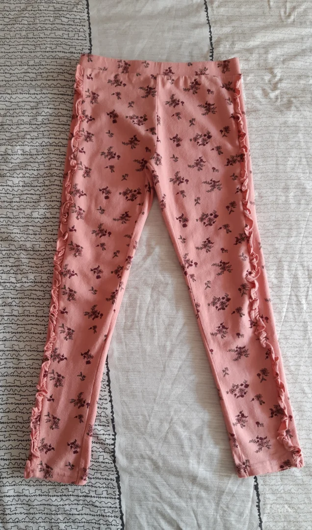 Roze helanke sa karnerima