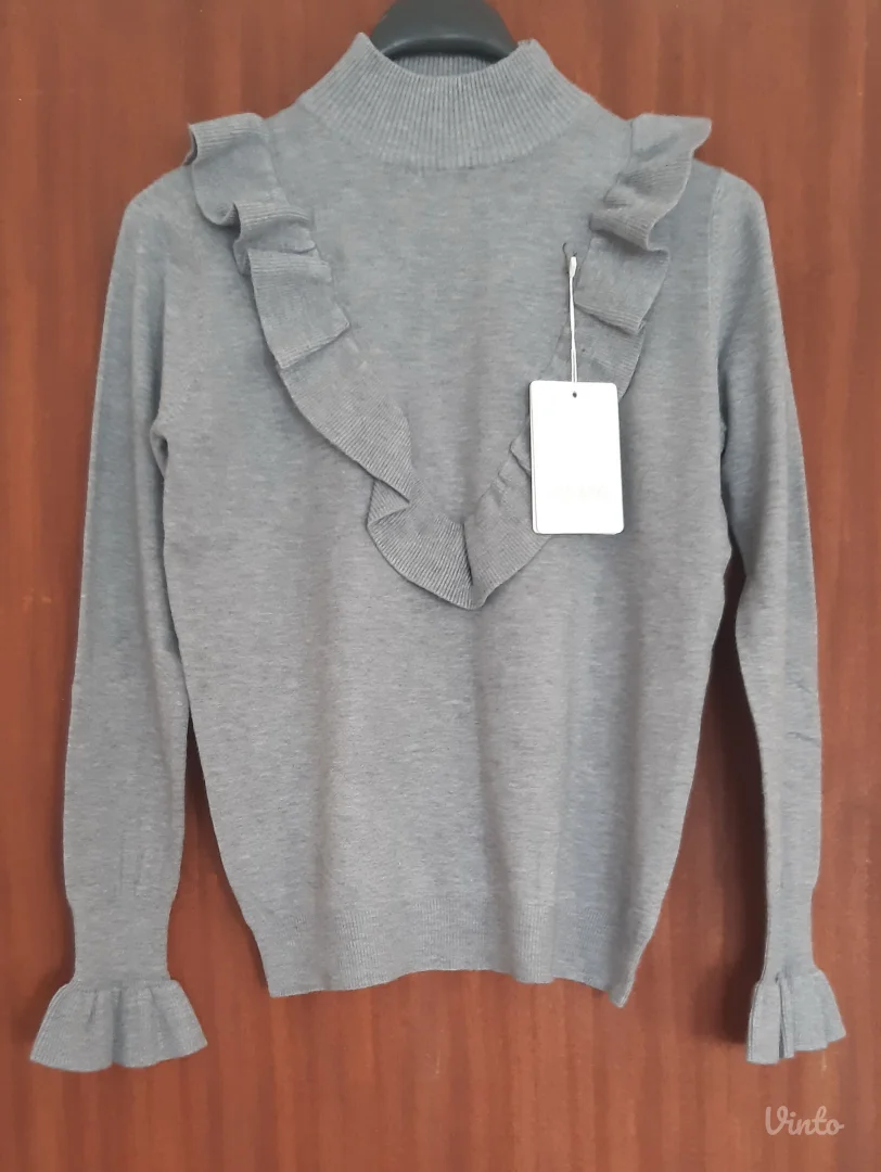 Siva rolka sa karnerima Novo