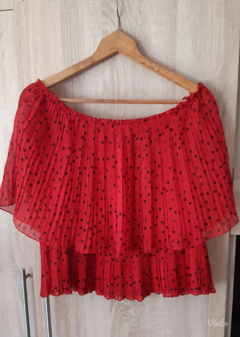 Zara crvena plisirana bluza