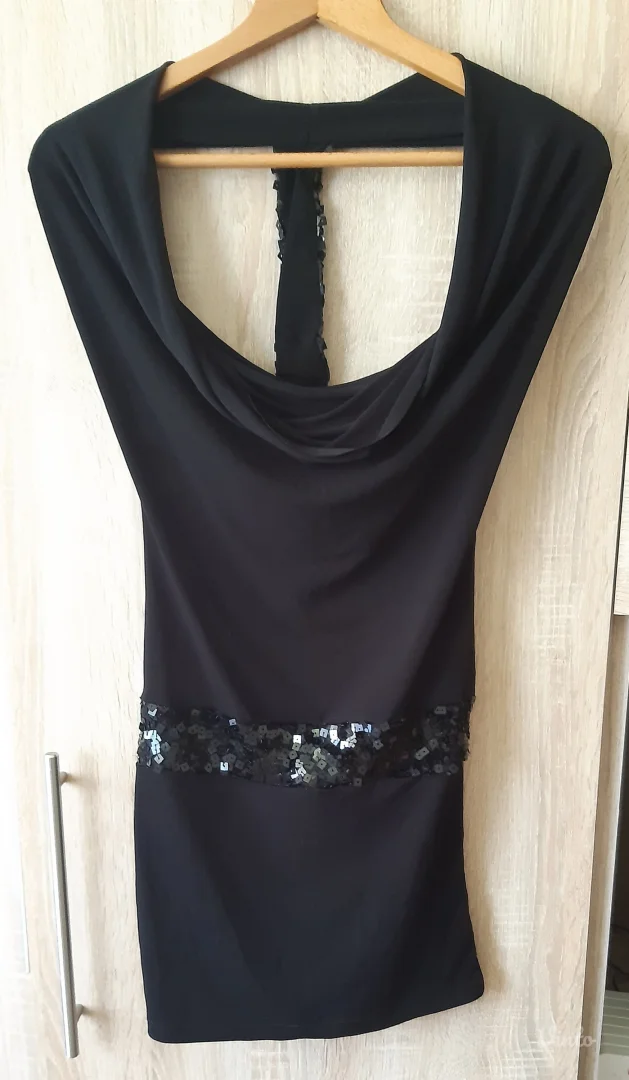 Crna haljinica/tunika