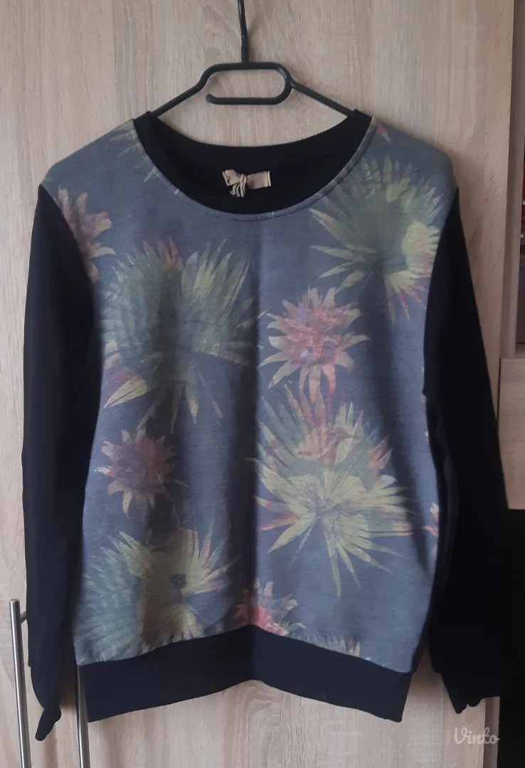 Duks sa cvetnim printom