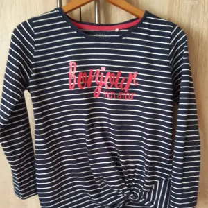 Teget bluza na pruge