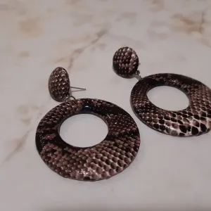 Mindjuse snake print okrugle braon Novo