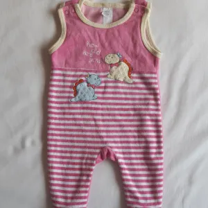 Roze strampla za bebe