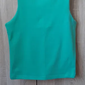 Zelena majica bez rukava Novo