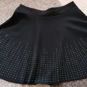 Mini suknja sa cirkonima